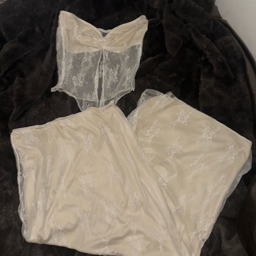 Elegant Cream Lace Set